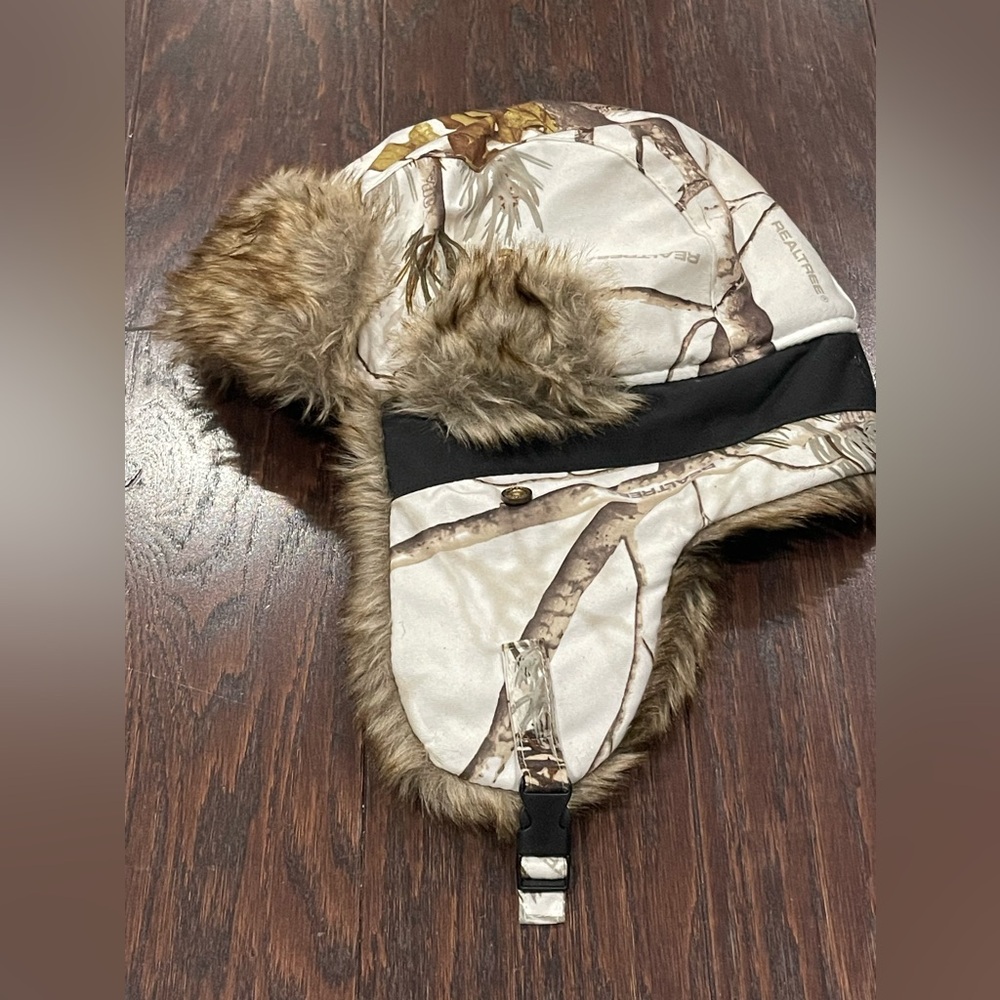 Real Tree Thinsulate HAT Ear Flap Hunting Hiking Camo Outdoors Size Medium
